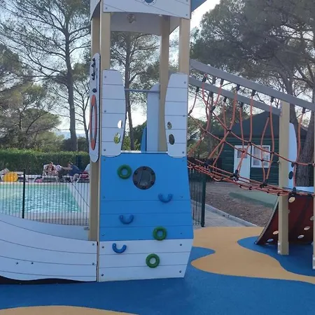 De 3 Pieces En Avec Piscine